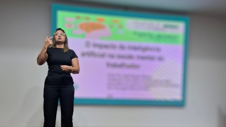 Interpretação Simultânea em Libras: Garantindo Acessibilidade e Inclusão